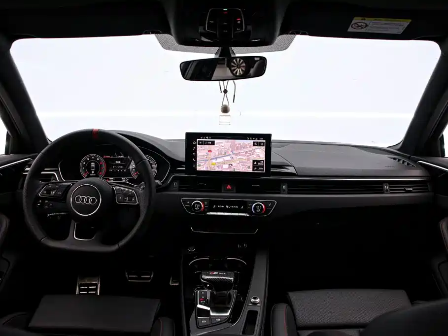 Audi A4L 2025 2025 2 Million Celebration Edition 40 TFSI Luxury Dynamic