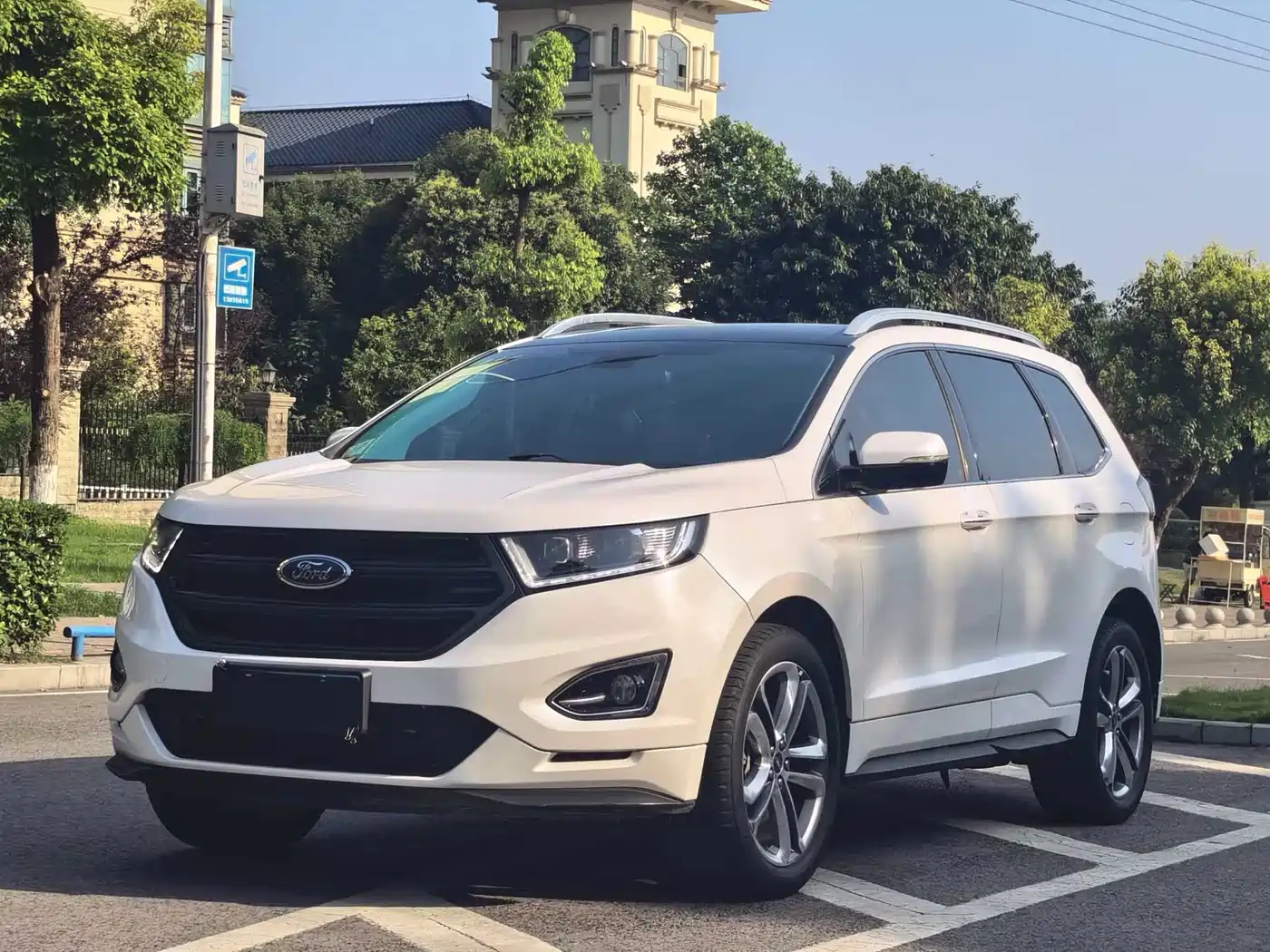 Фото 1 - Ford Edge