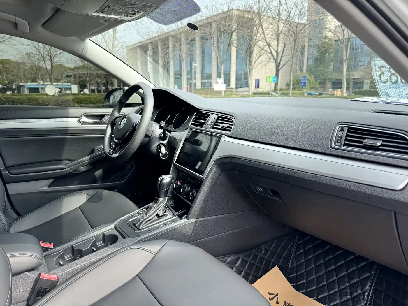 Volkswagen Lamando 2017 230TSI DSG Trend Edition фото 7