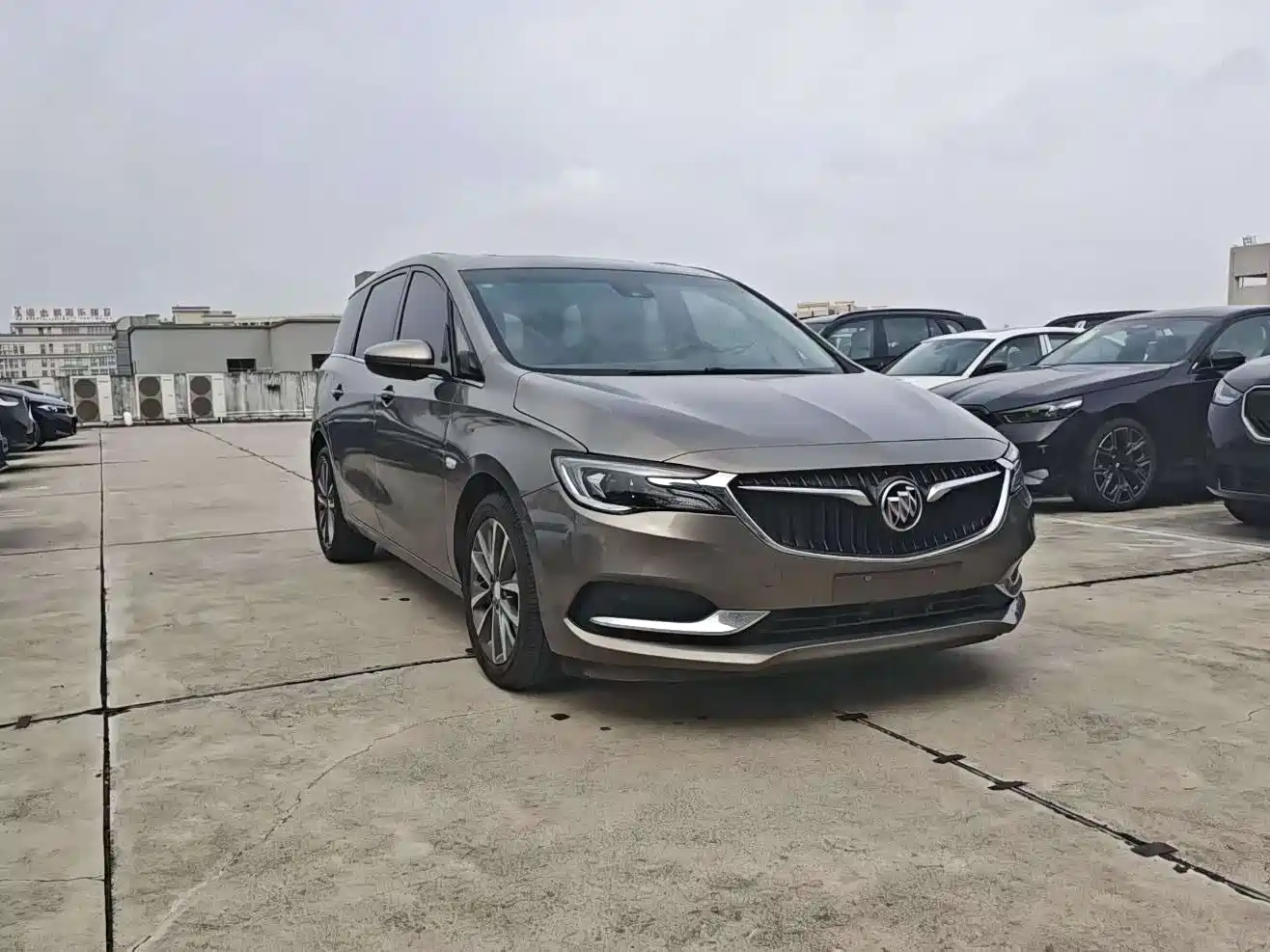 Фото 3 - Buick GL6