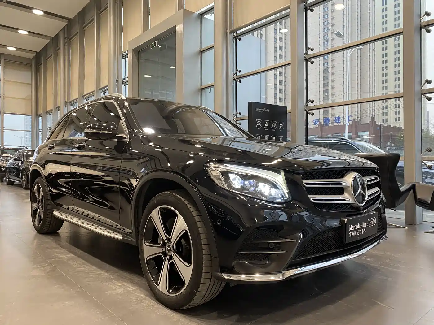 Mercedes-Benz GLC 2019 GLC 300 L 4MATIC Luxury фото 3