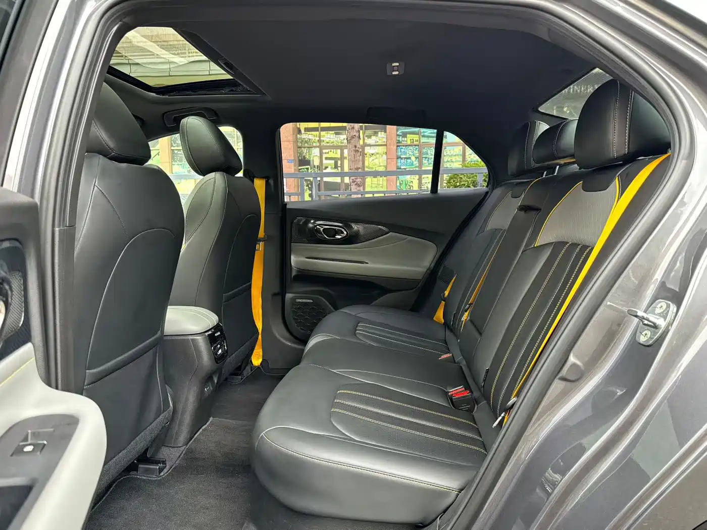 GAC Trumpchi Trumpchi Emkoo 2023 Shadow Leopard H Smart Hybrid фото 6