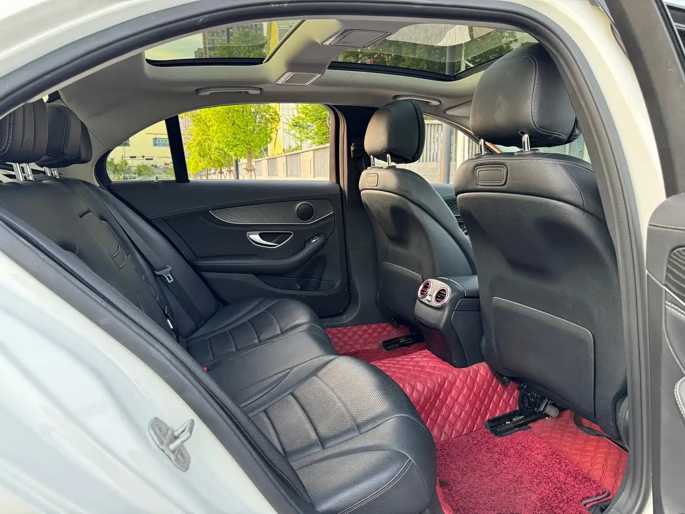 Mercedes-Benz C-Class 2015 Facelift C 200 L Sport фото 8