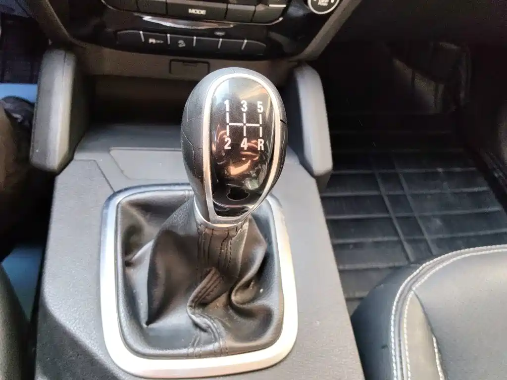Geely Emgrand X6 2016 2016 1.8L Manual Luxury