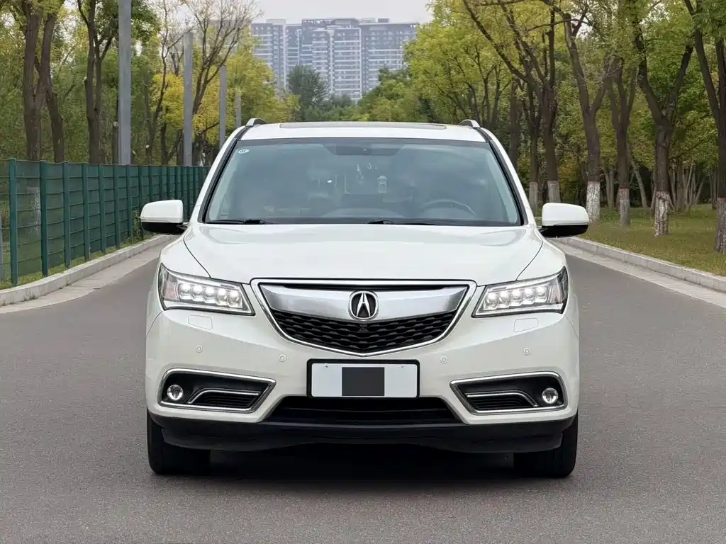 Photo 2 - Acura MDX