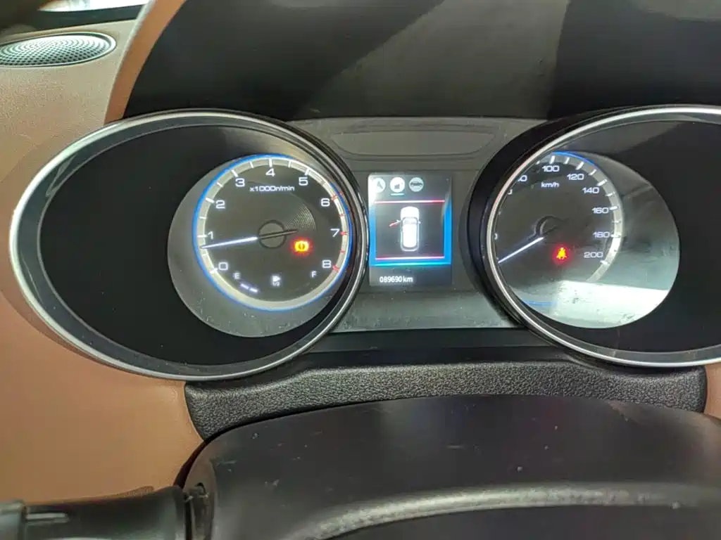 Dongfeng Aeolus Dongfeng Fengshen AX4 2018 2017 1.6L Manual Trendy