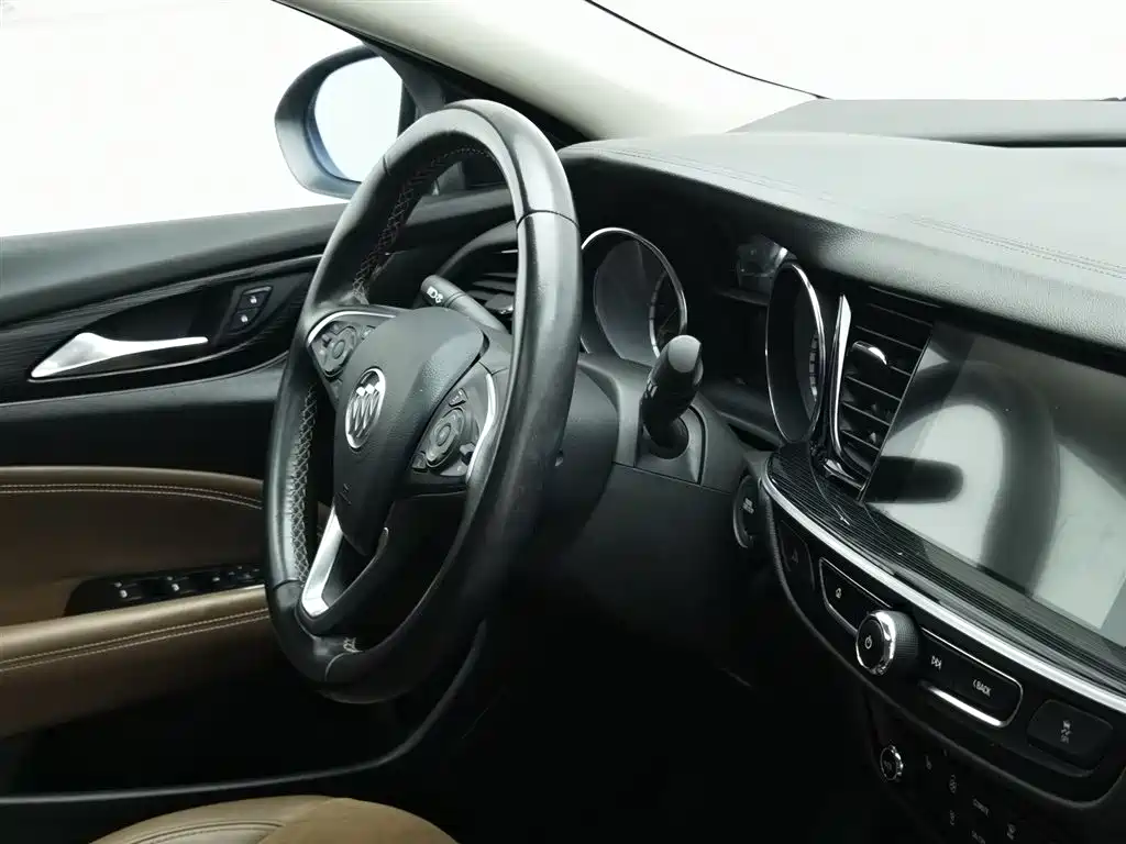 Photo 22 - Buick Regal