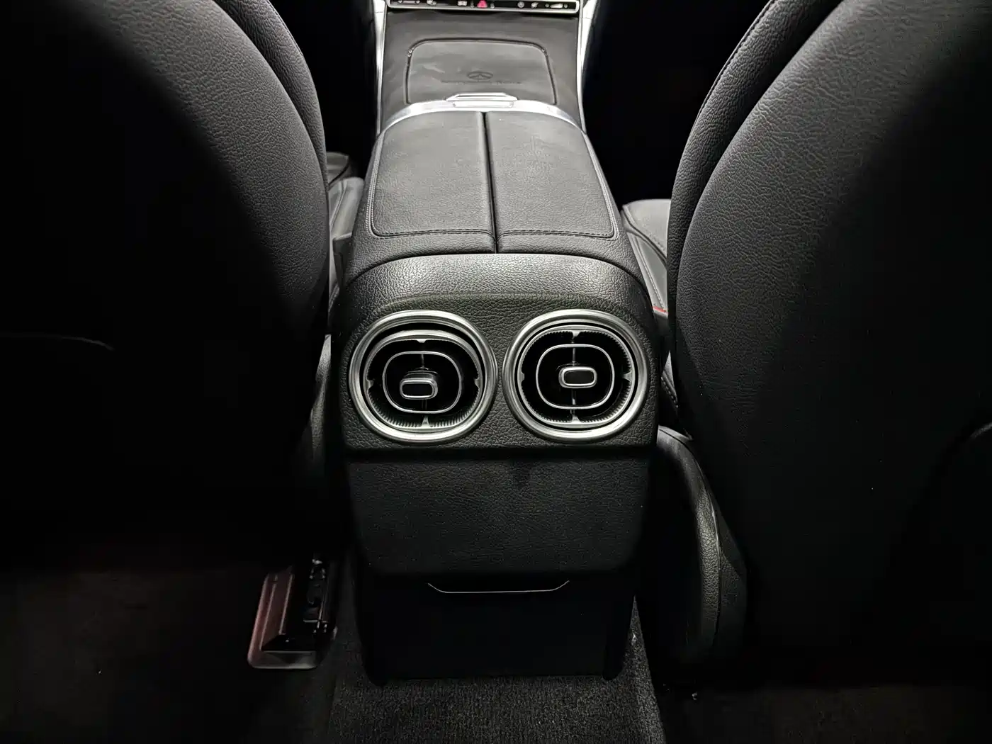Mercedes-Benz C-Class 2024 Facelift C 260 L Moonlight Sport фото 20