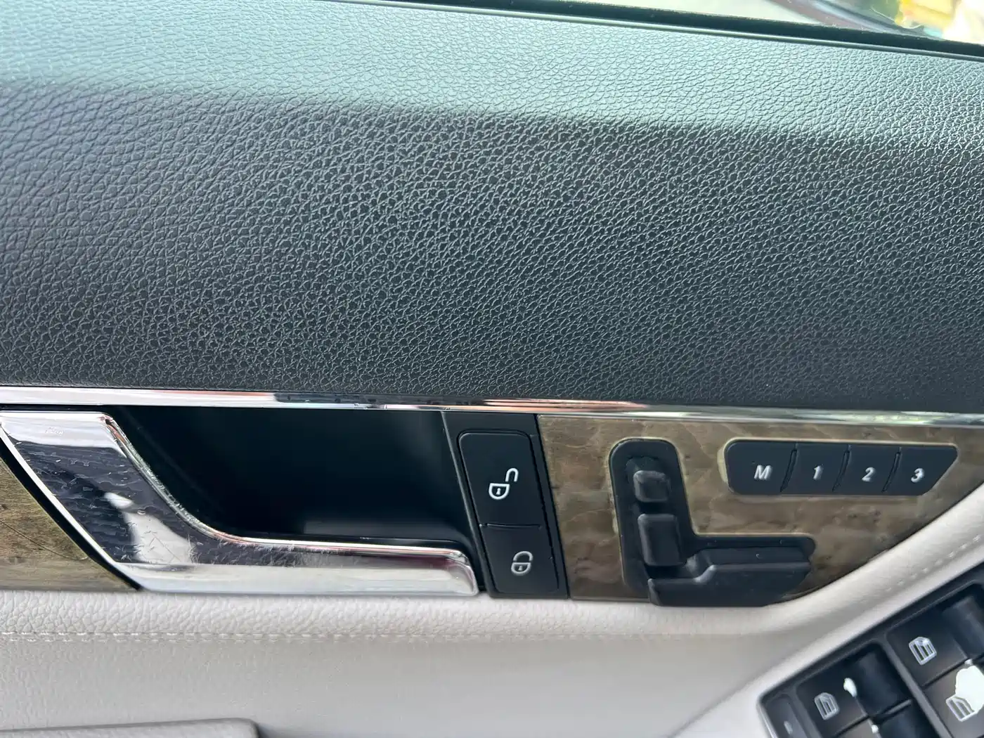 Mercedes-Benz C-Class 2011 2011 C 200 CGI Fashion