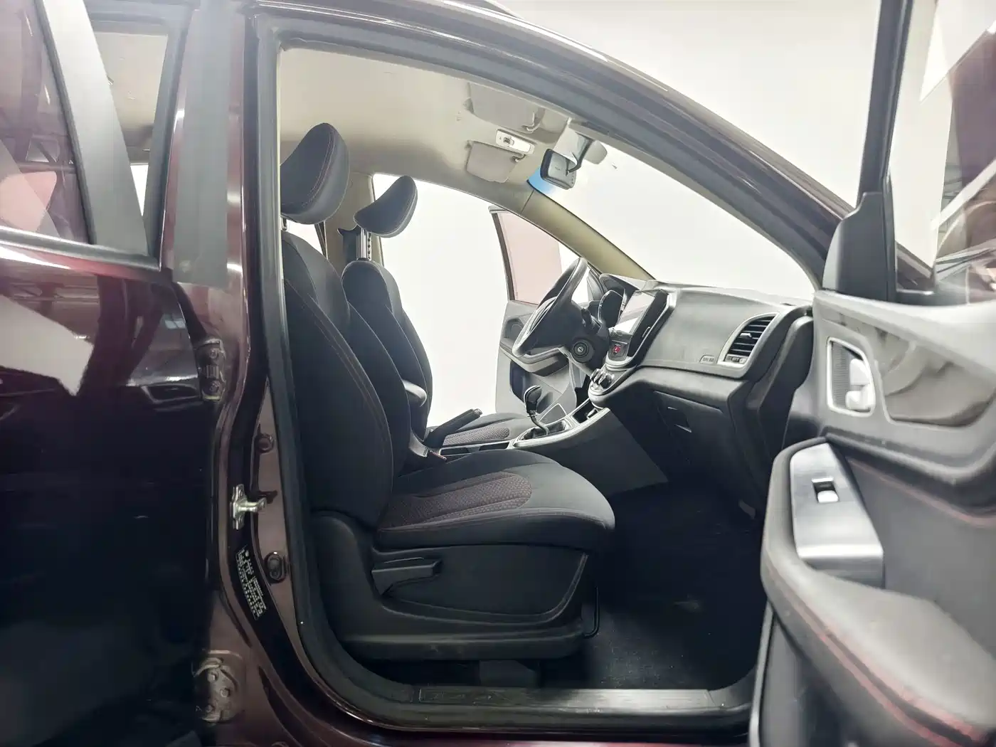 Baojun 560 2017 2016 1.8L Manual Value