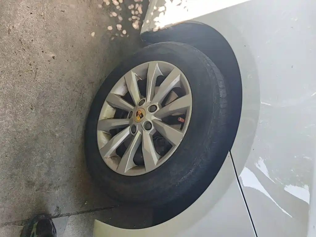 Фото 8 - Roewe i6