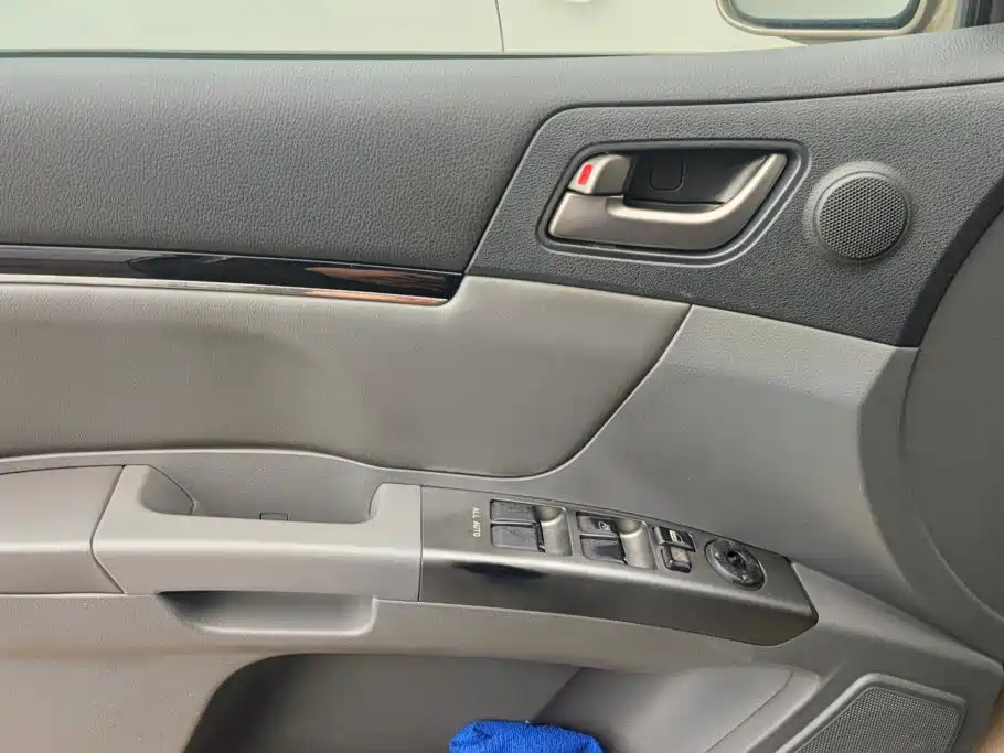 Geely Classic Emgrand 2012 2012 Sedan 1.8L CVT Luxury