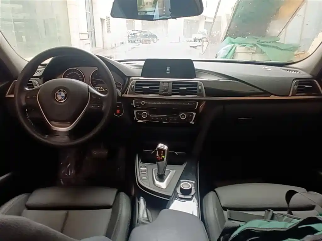 BMW 3 Series 2018 320Li Fashion Style фото 10