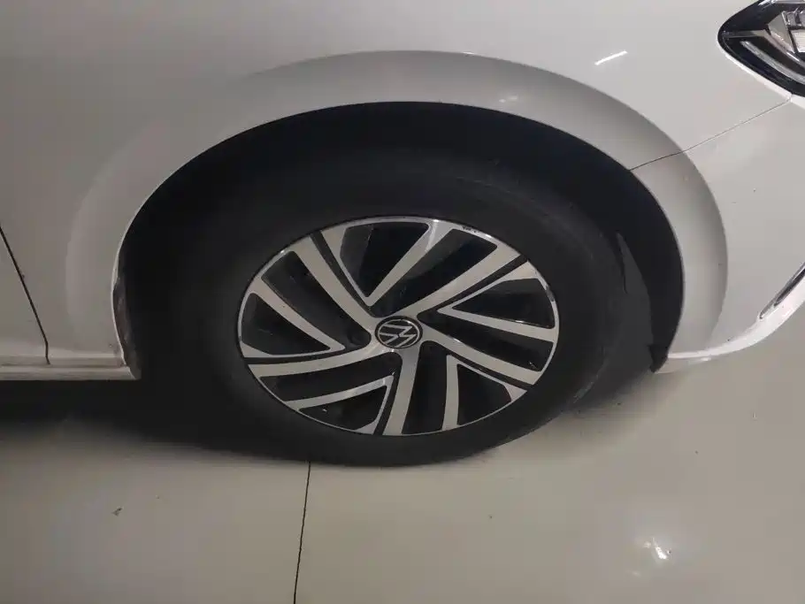 Фото 6 - Volkswagen Lavida
