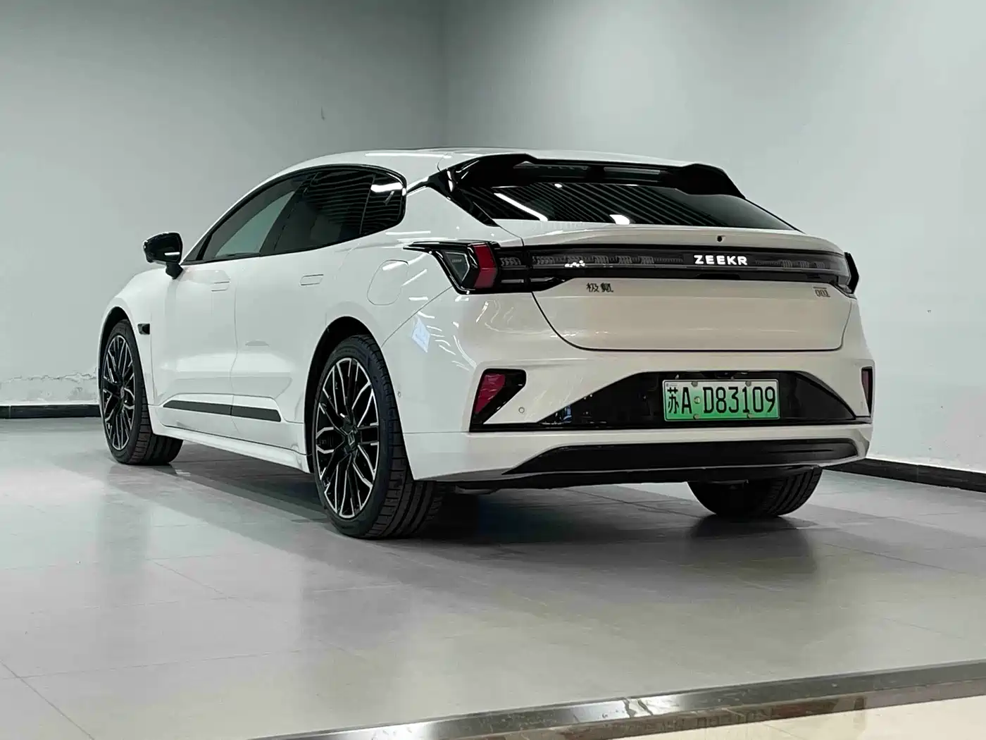 ZEEKR EXTREME KRYPTON 001
