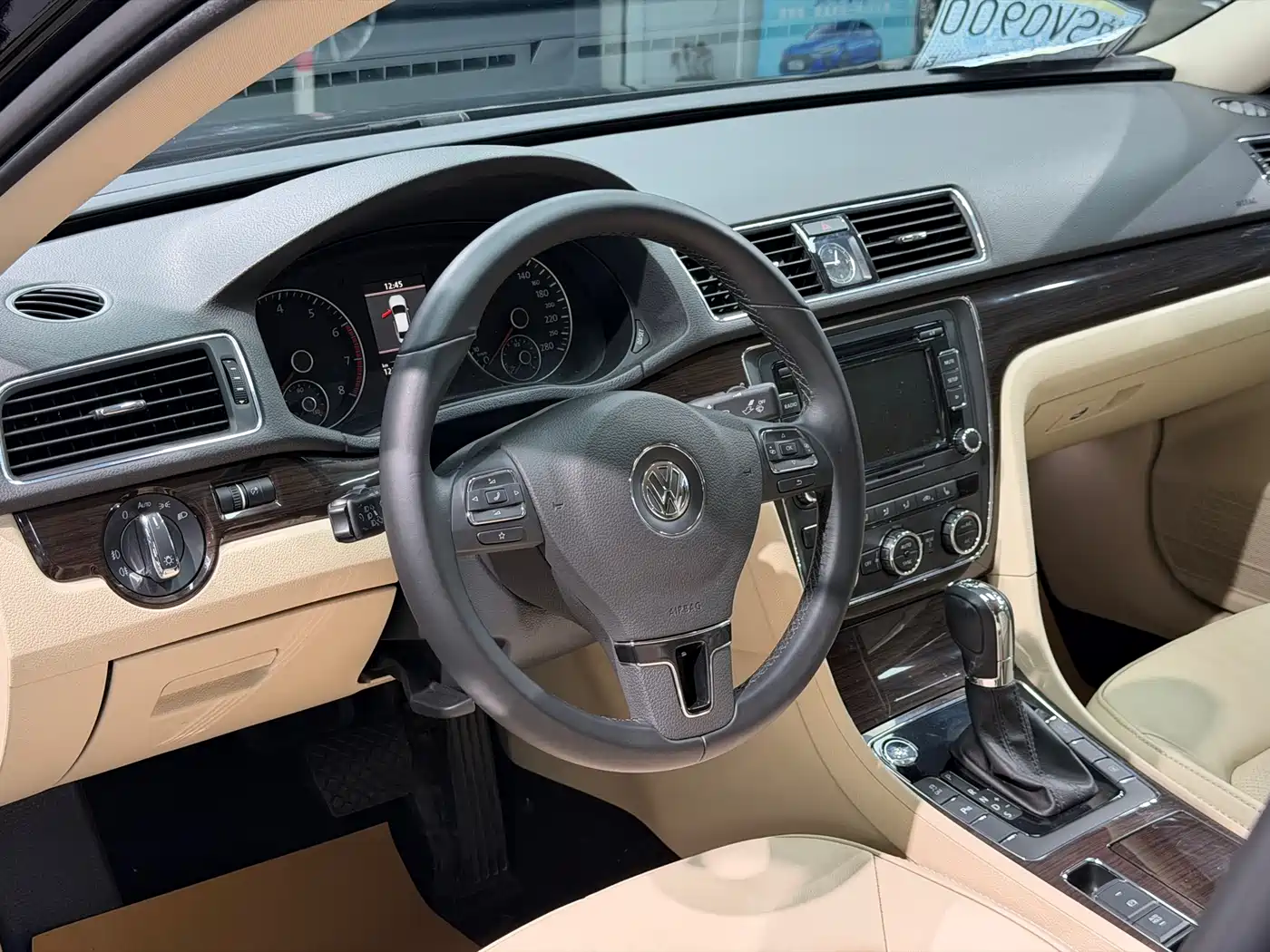 Volkswagen Passat 2014 1.8TSI DSG Executive Edition фото 8