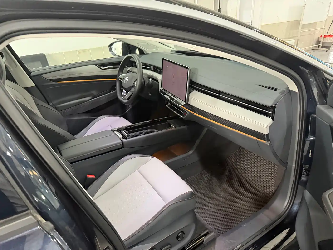 VOLKSWAGEN ID.7 VIZZION