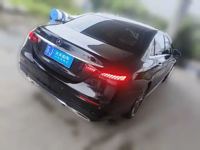Mercedes-Benz E-Class 2023 E 300 L Sport Fashion — фото 2