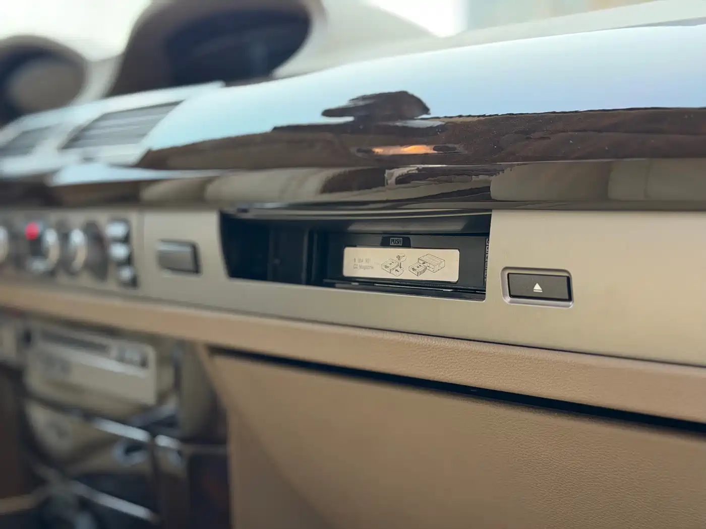 BMW 7 Series 2008 Model 730Li Classic Edition фото 22