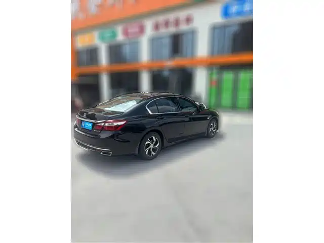 Honda Accord 2016 2.0L Comfort Edition — фото 2