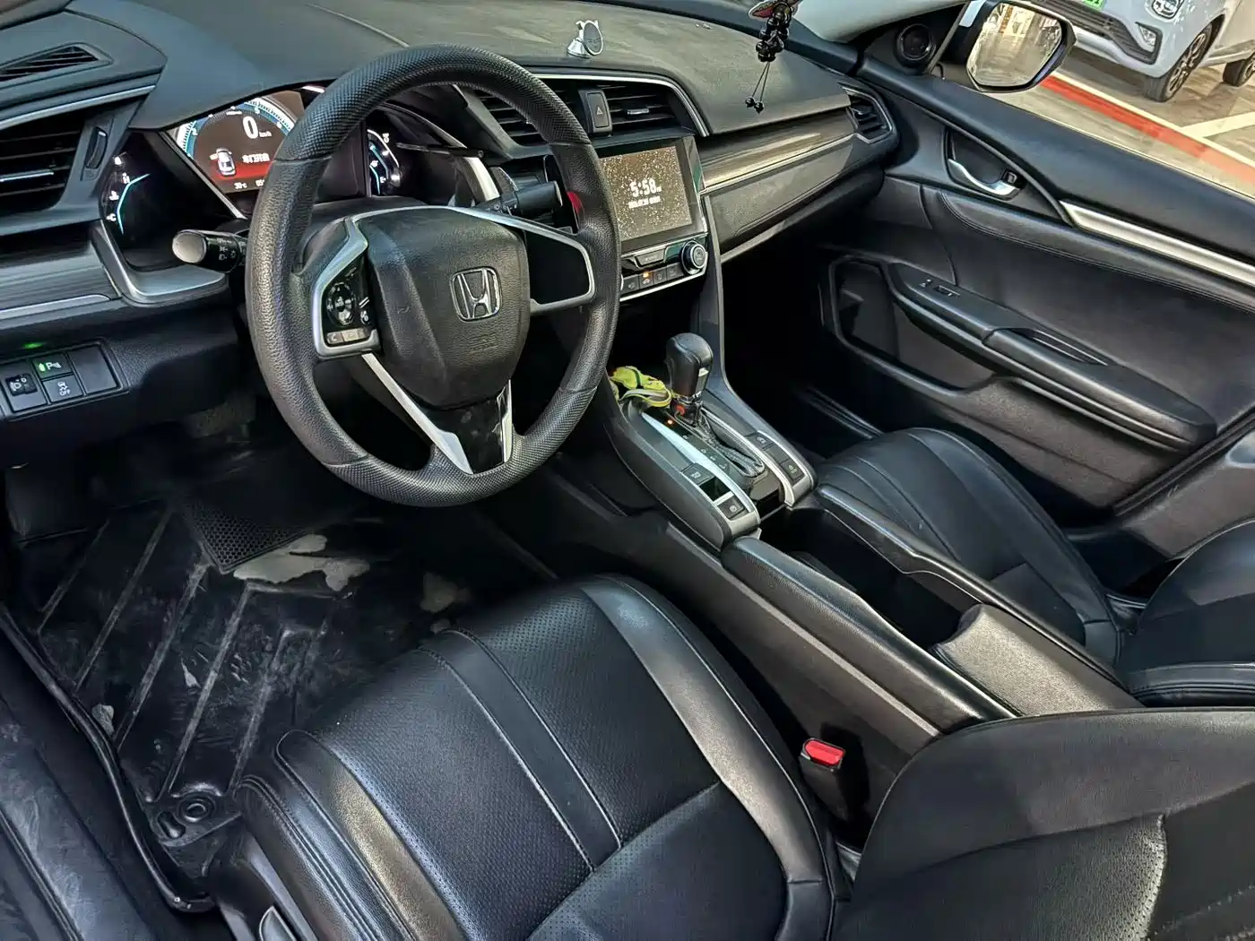 Photo 4 - Honda Civic