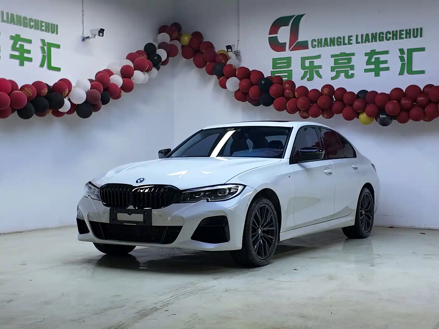 BMW 3 Series 2021 325i M Sport Night Edition фото 2