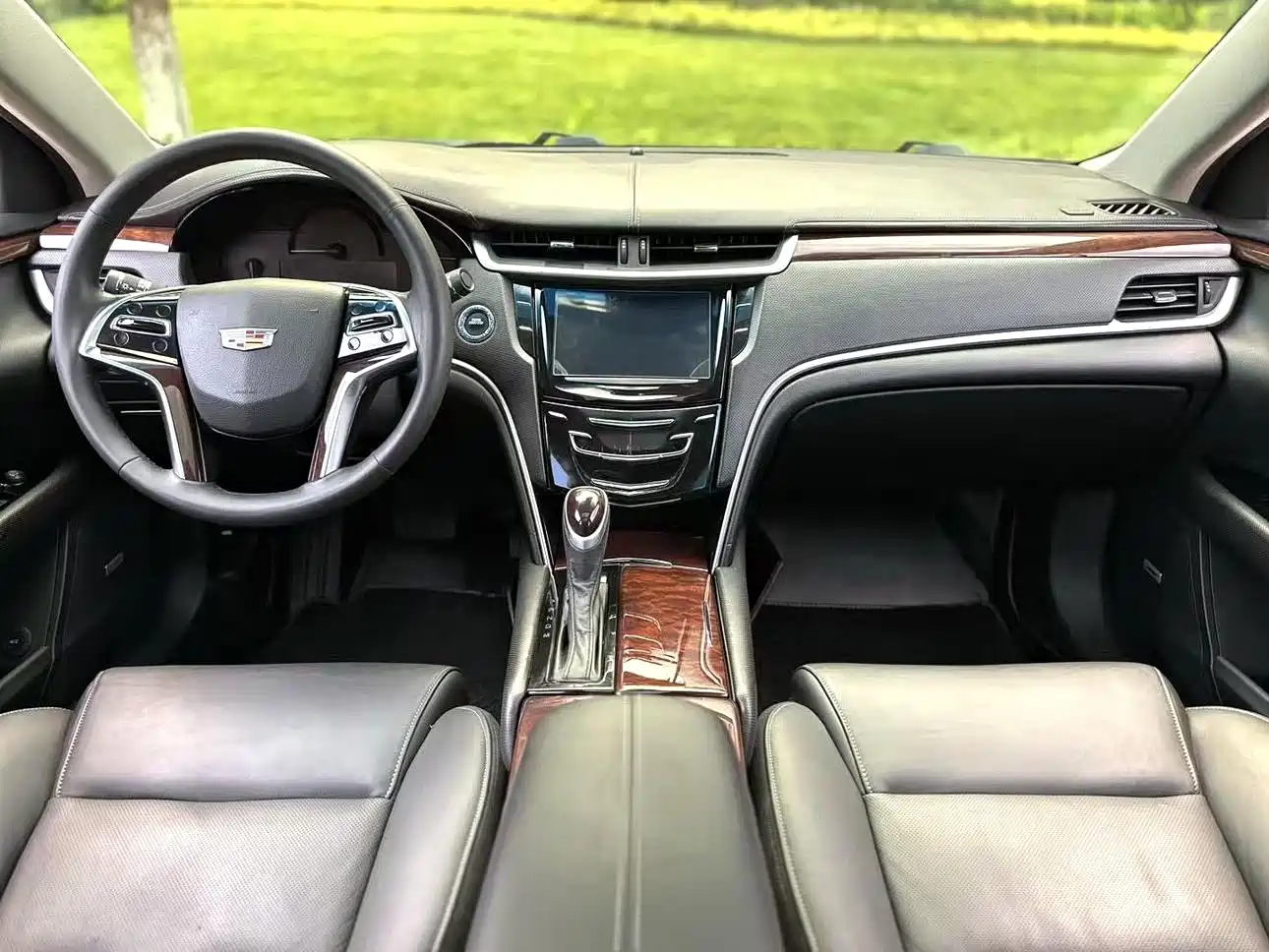 Cadillac XTS 2016 2015 28T Luxury