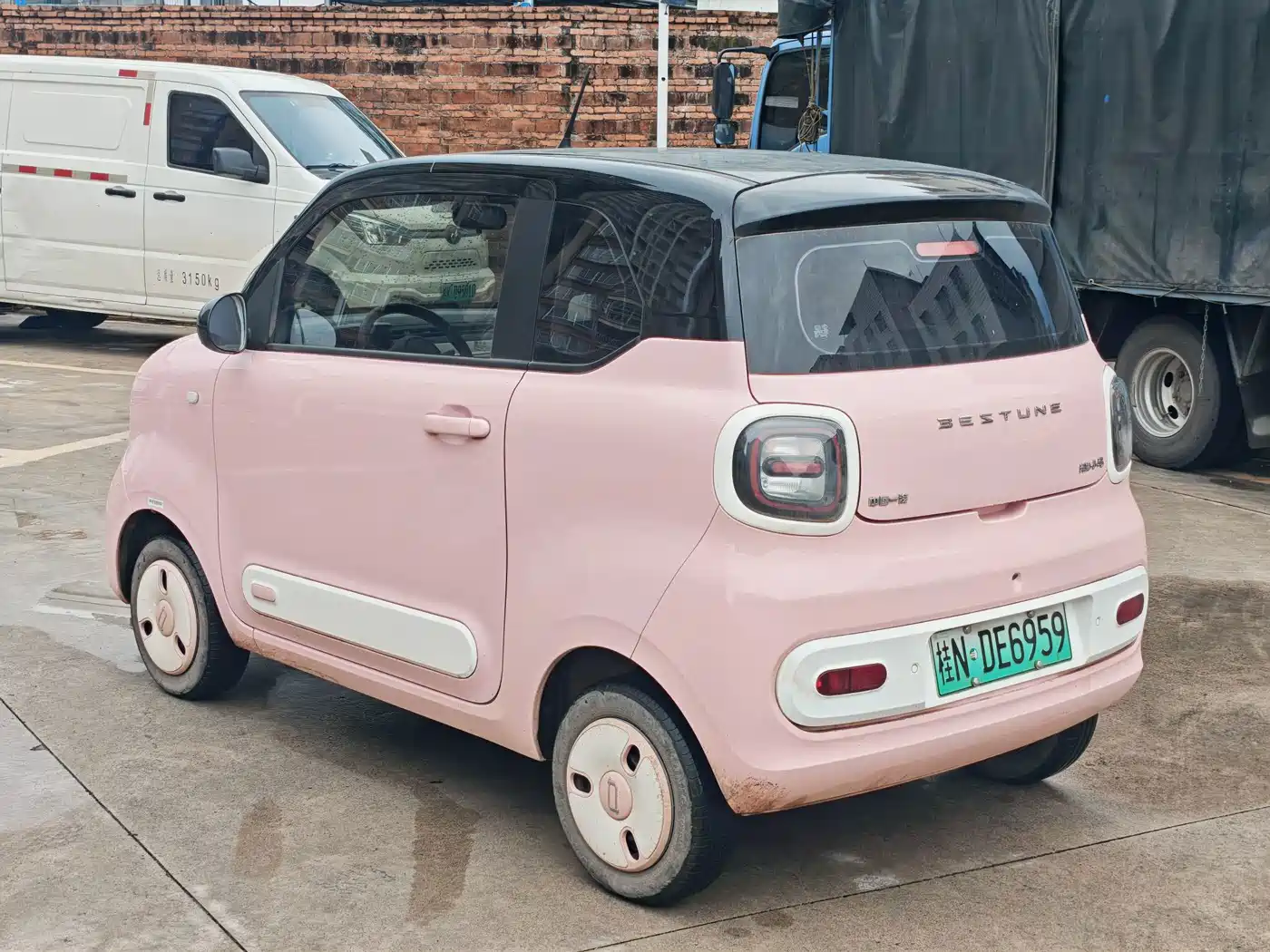 Photo 10 - Besturn Bestune Pony