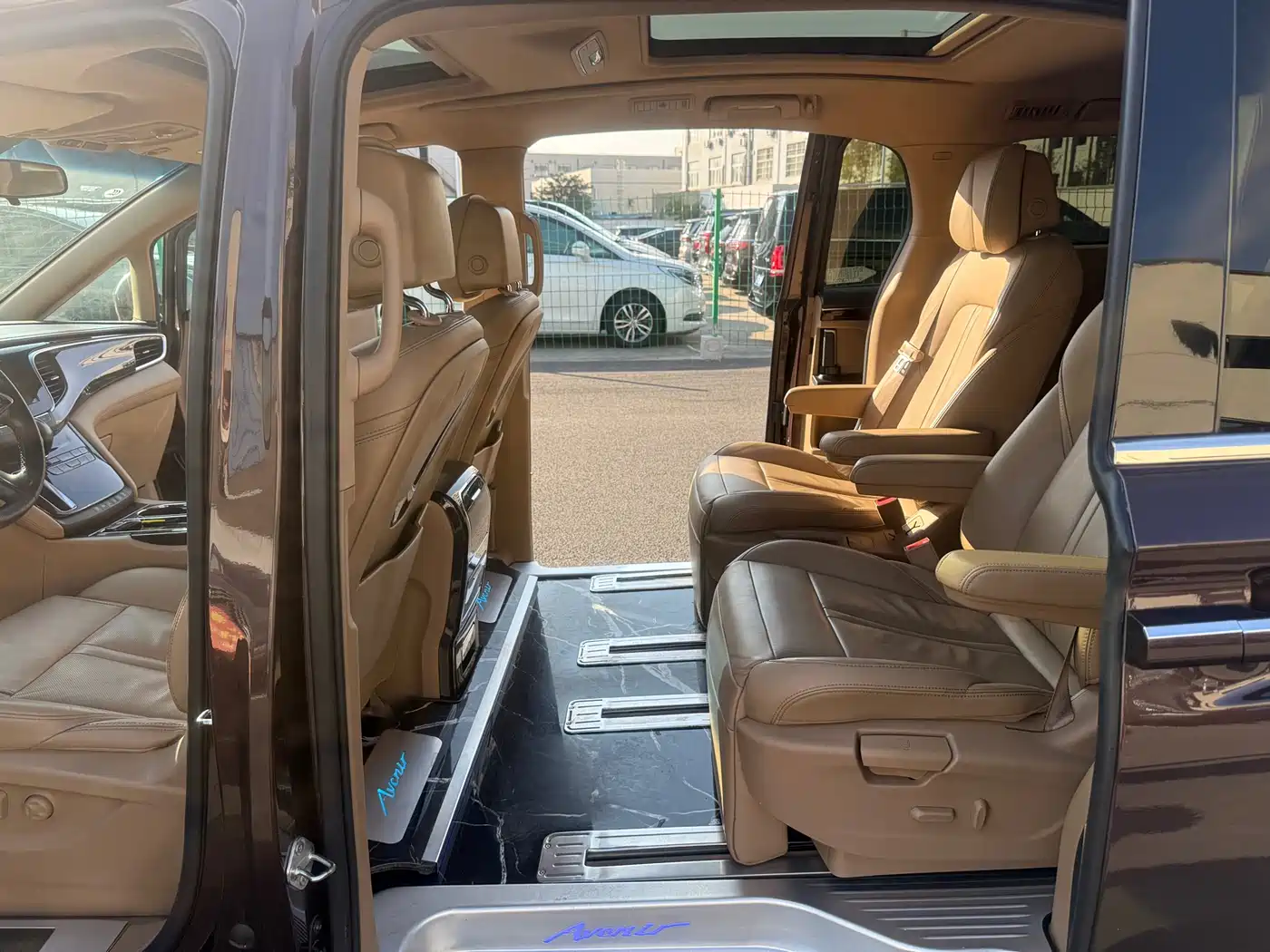 Buick GL8 2018 ES 28T Luxury Type China VI фото 12