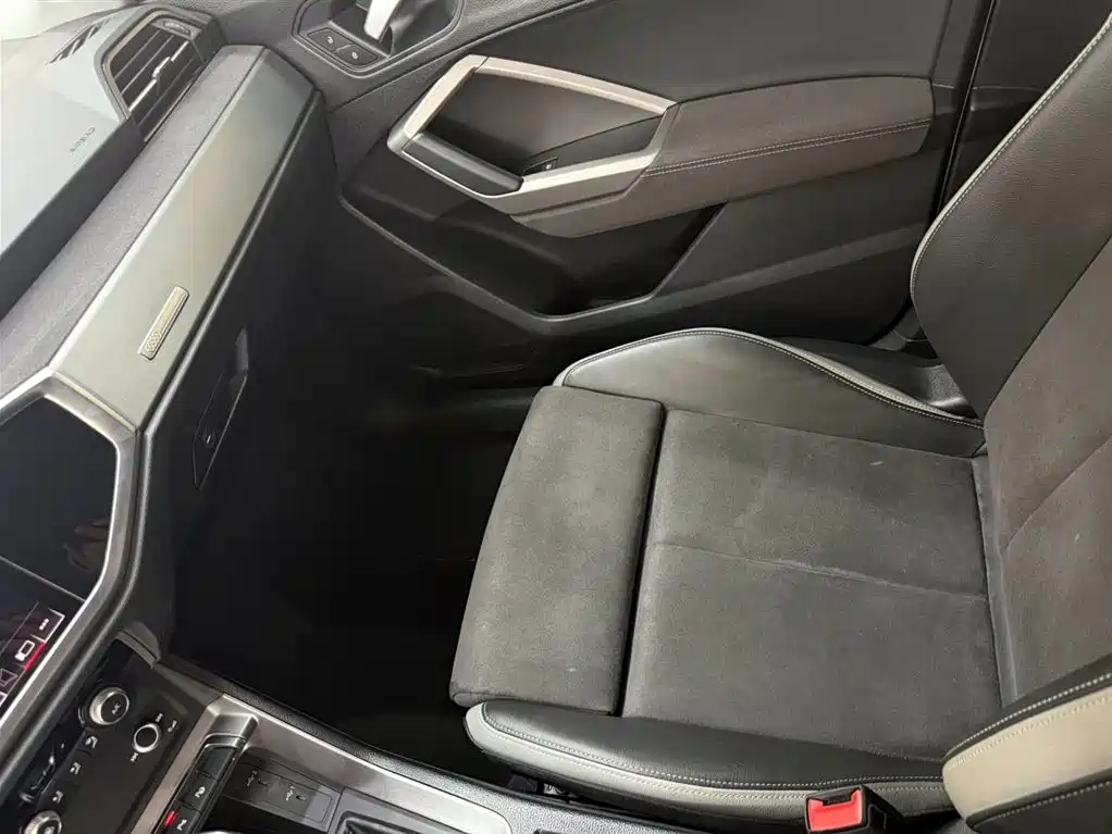 Audi Q3 2022 35 TFSI Fashion Dynamic фото 9