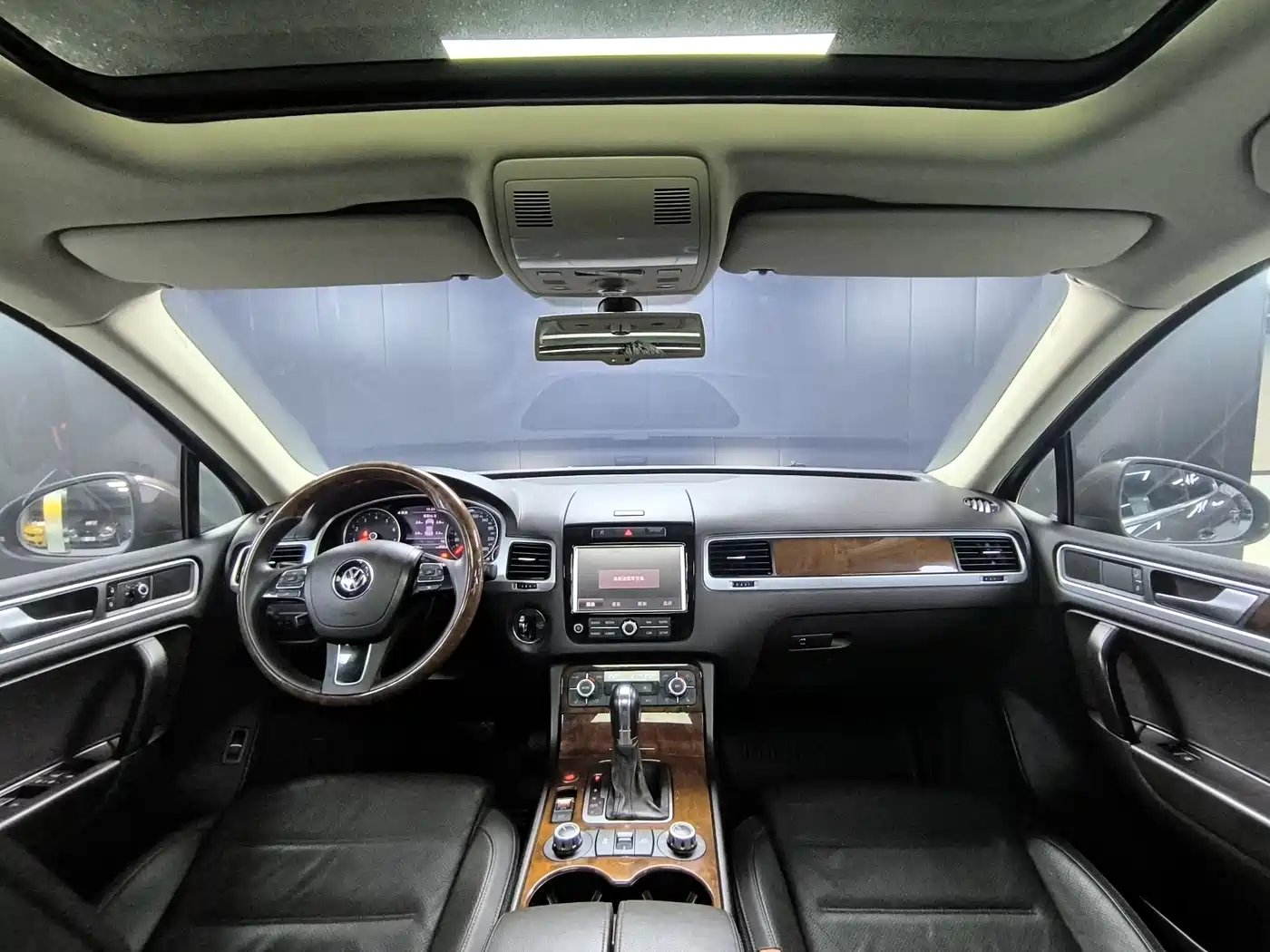 Volkswagen Touareg 2011 3.0TSI Premium фото 8