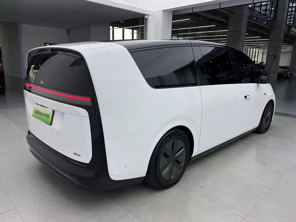 Li Auto MEGA 2025 2025 Model Home Family Special Edition