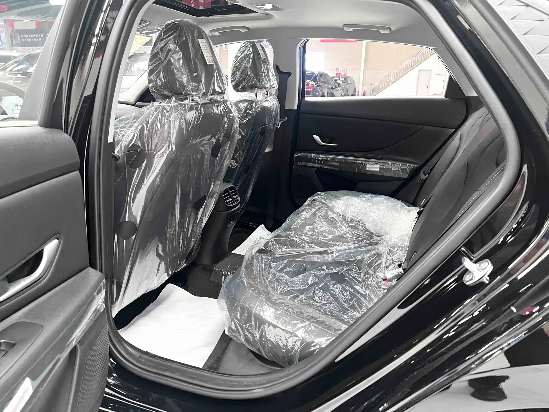 صورة 10 - Hyundai Elantra