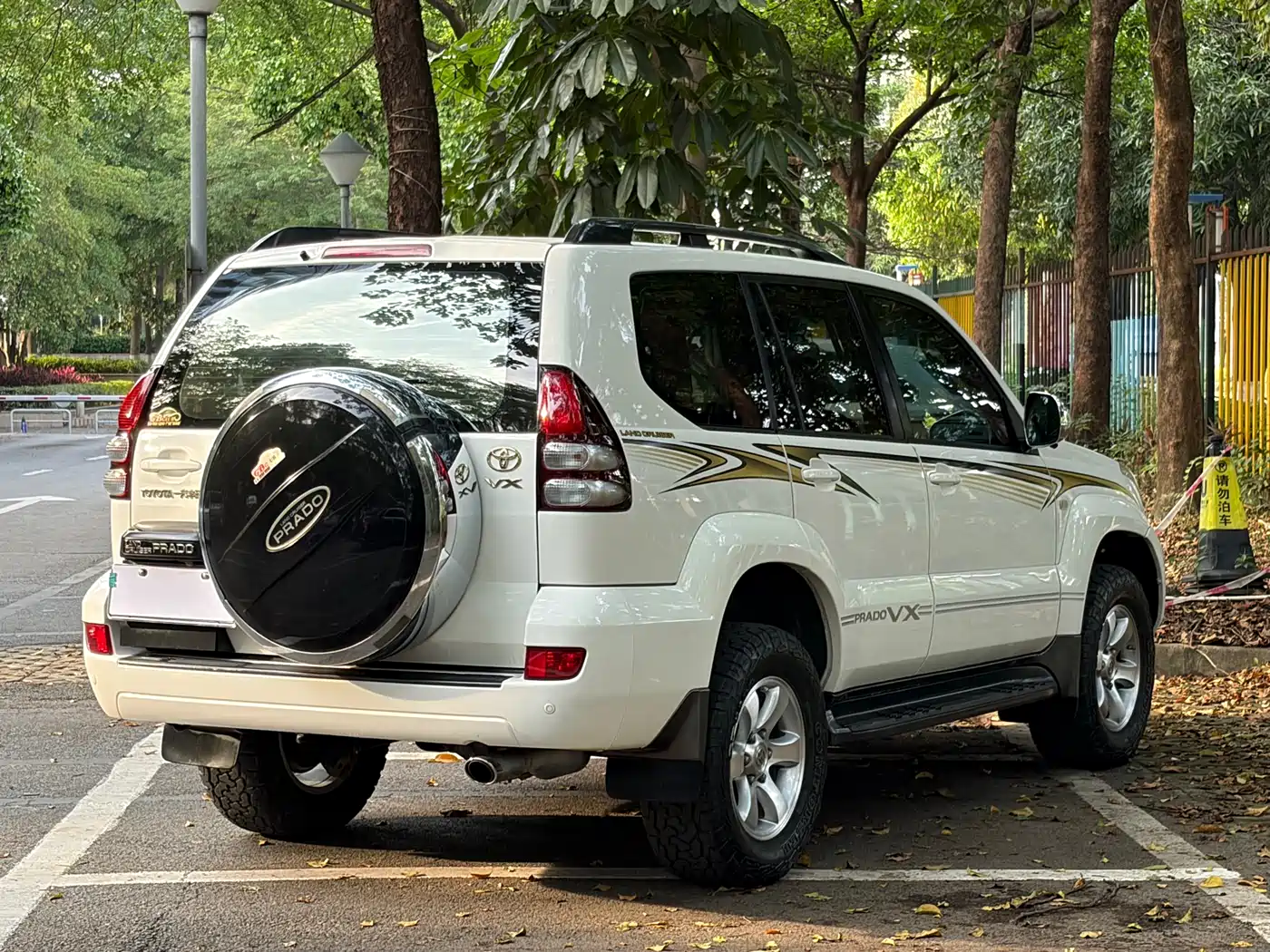 Toyota Prado 2006 4.0L Automatic VX NAVI Edition фото 4