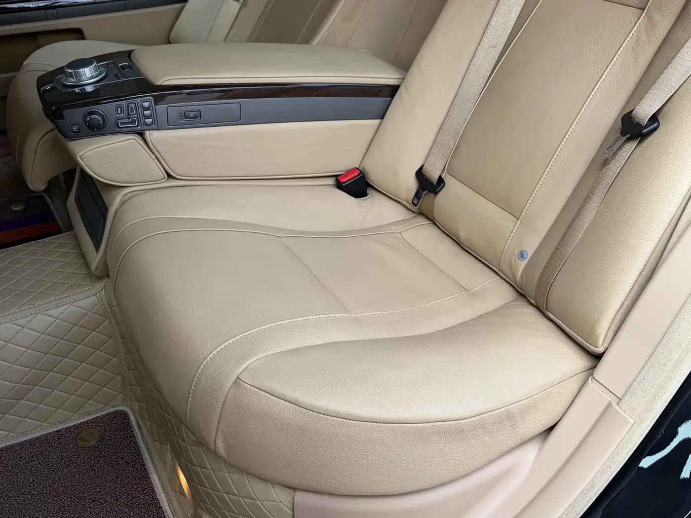 BMW 7 Series 2008 Model 730Li Classic Edition фото 15