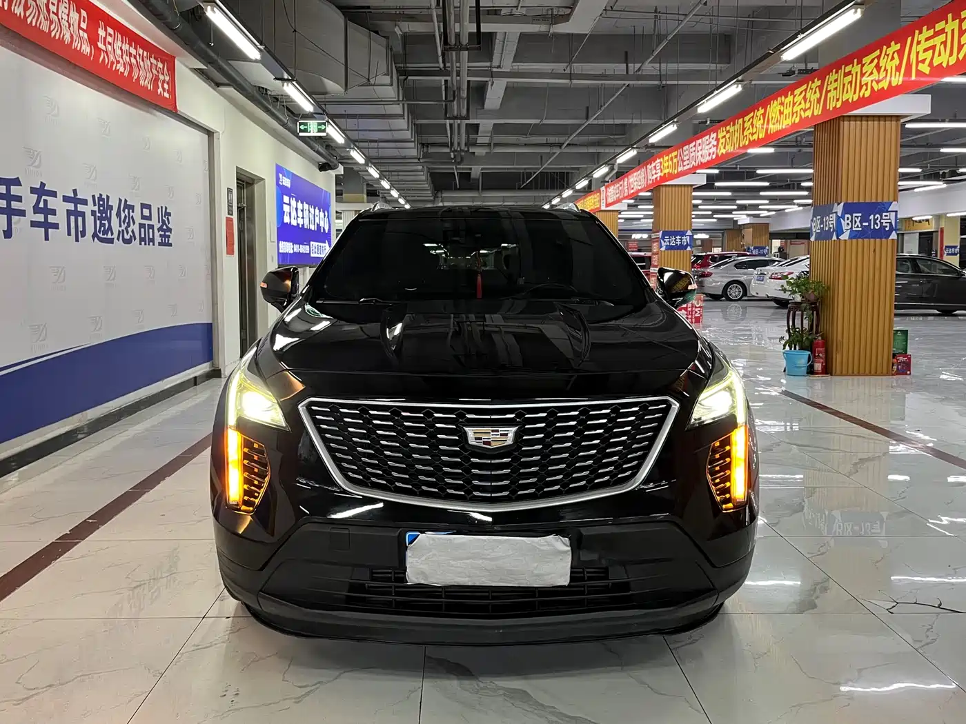 CADILLAC XT4