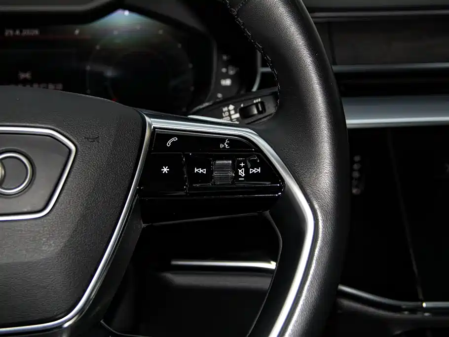 Audi A8 2024 Model A8L 45 TFSI quattro Luxury фото 25