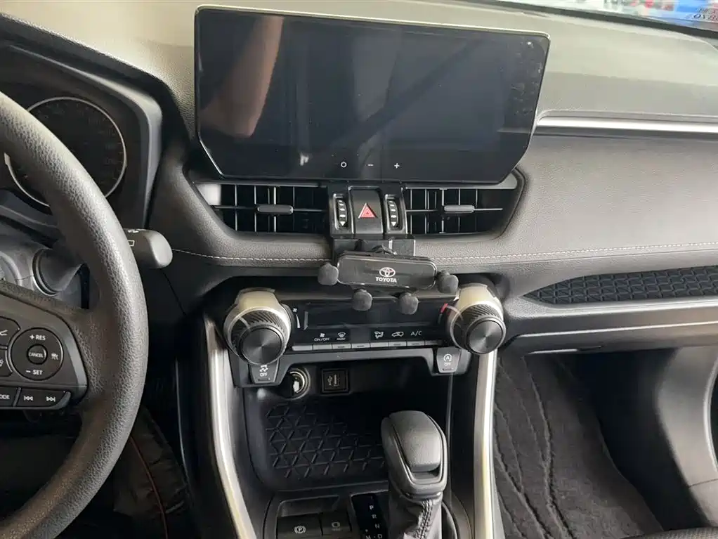 Toyota Wildlander 2024 2.0L CVT FWD Leading Edition фото 7