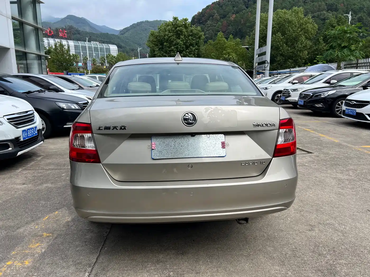 Škoda Rapid 2013 1.6L Manual Smart Selection фото 7