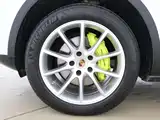 Photo 16 - Porsche Cayenne New Energy