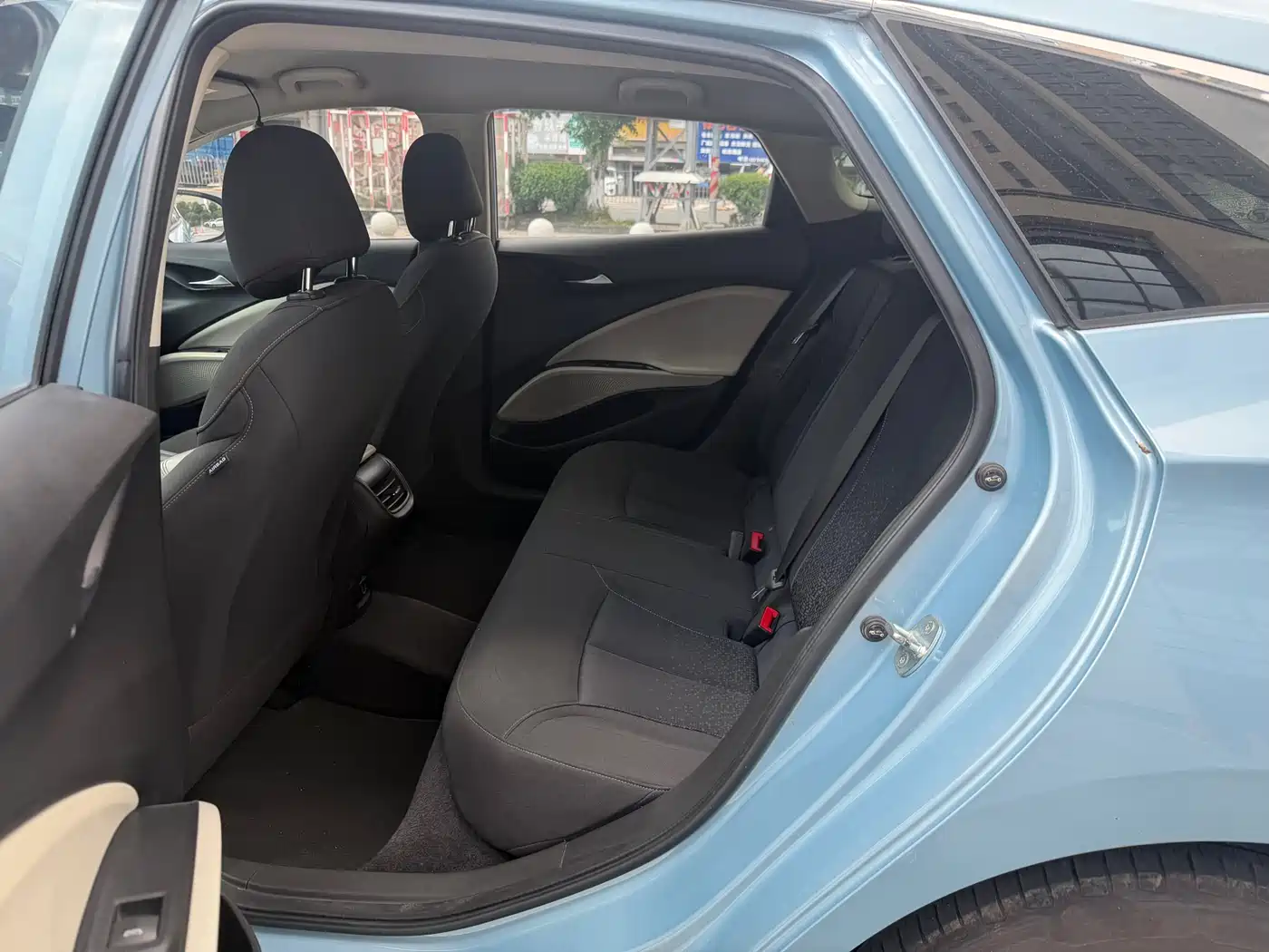 Photo 5 - Buick Velite 6