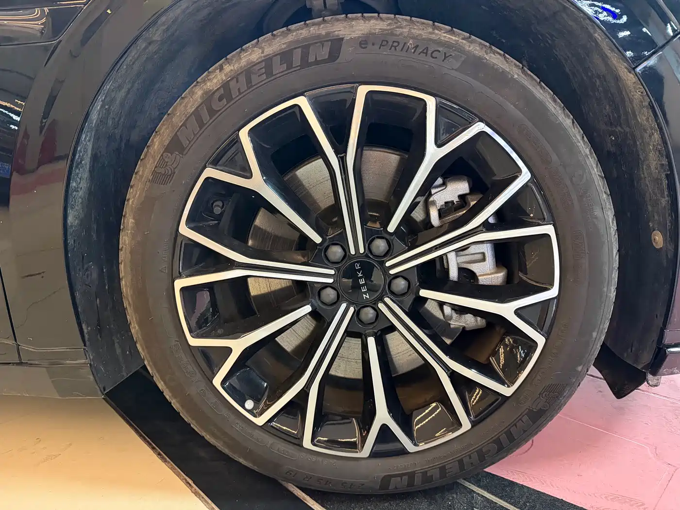 ZEEKR EXTREME KRYPTON 007GT