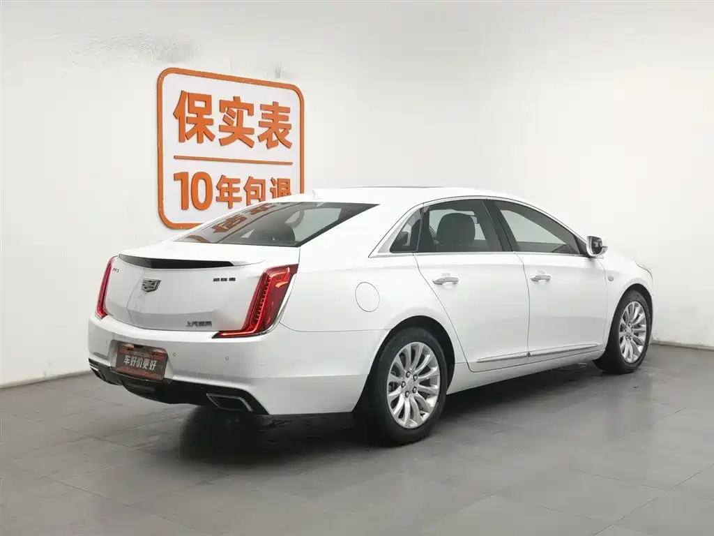 CADILLAC XTS