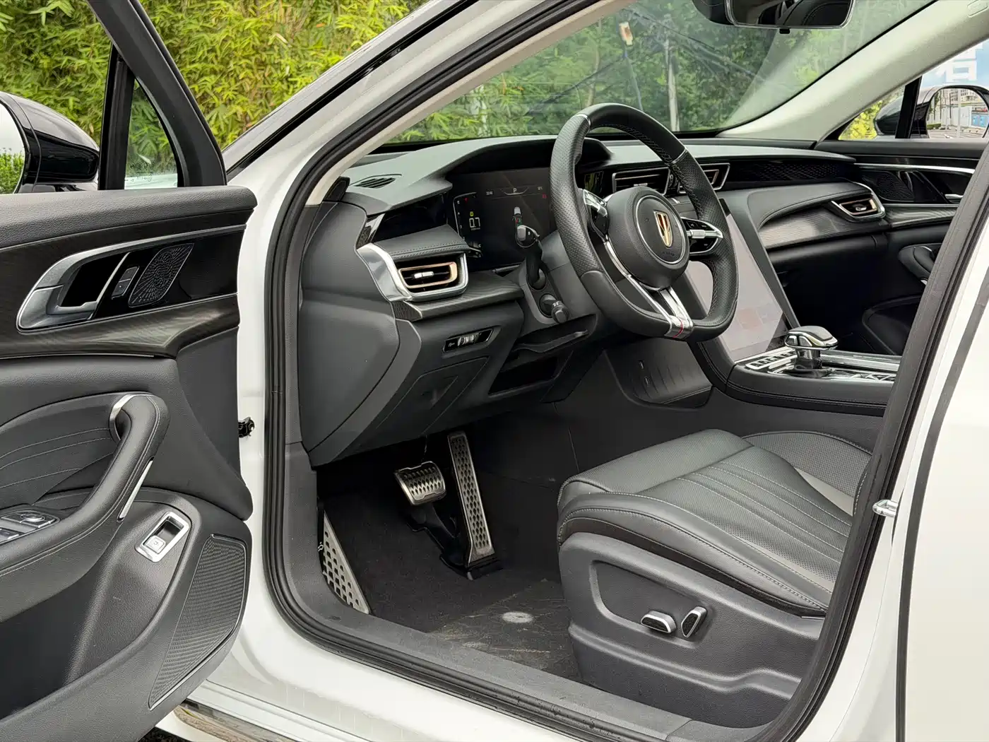 Hongqi H6 2023 2.0T Elegance Edition фото 8