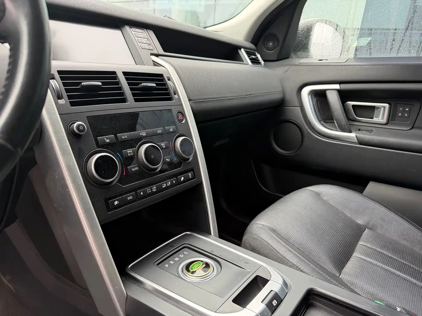Land Rover Discovery Sport 2016 2.0T HSE фото 10