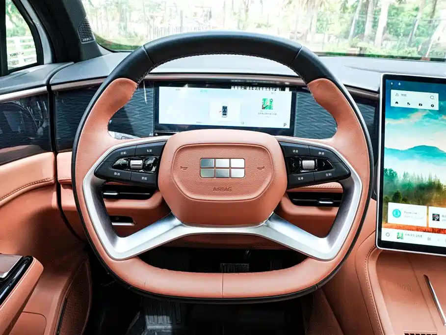 Geely Galaxy Galaxy L7 2025 EM-i 115km Explorer+ Edition фото 10