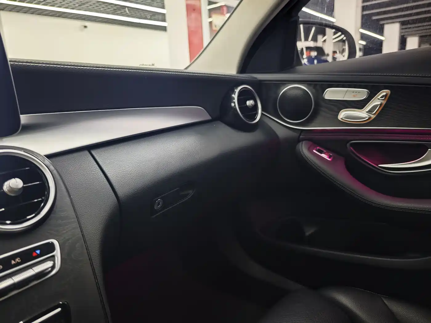 Mercedes-Benz C-Class 2019 C 260 L 4MATIC Sport Edition фото 15