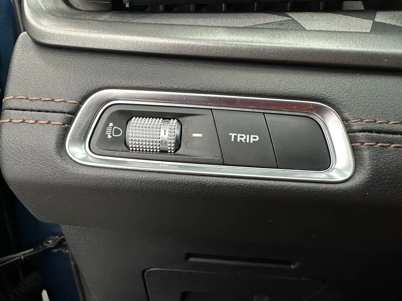 GEELY AUTOMOBILE VISION X6