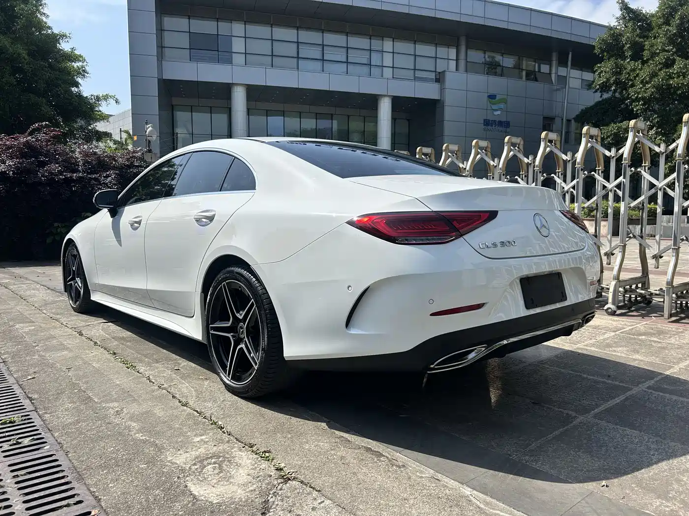 MERCEDES-BENZ CLS