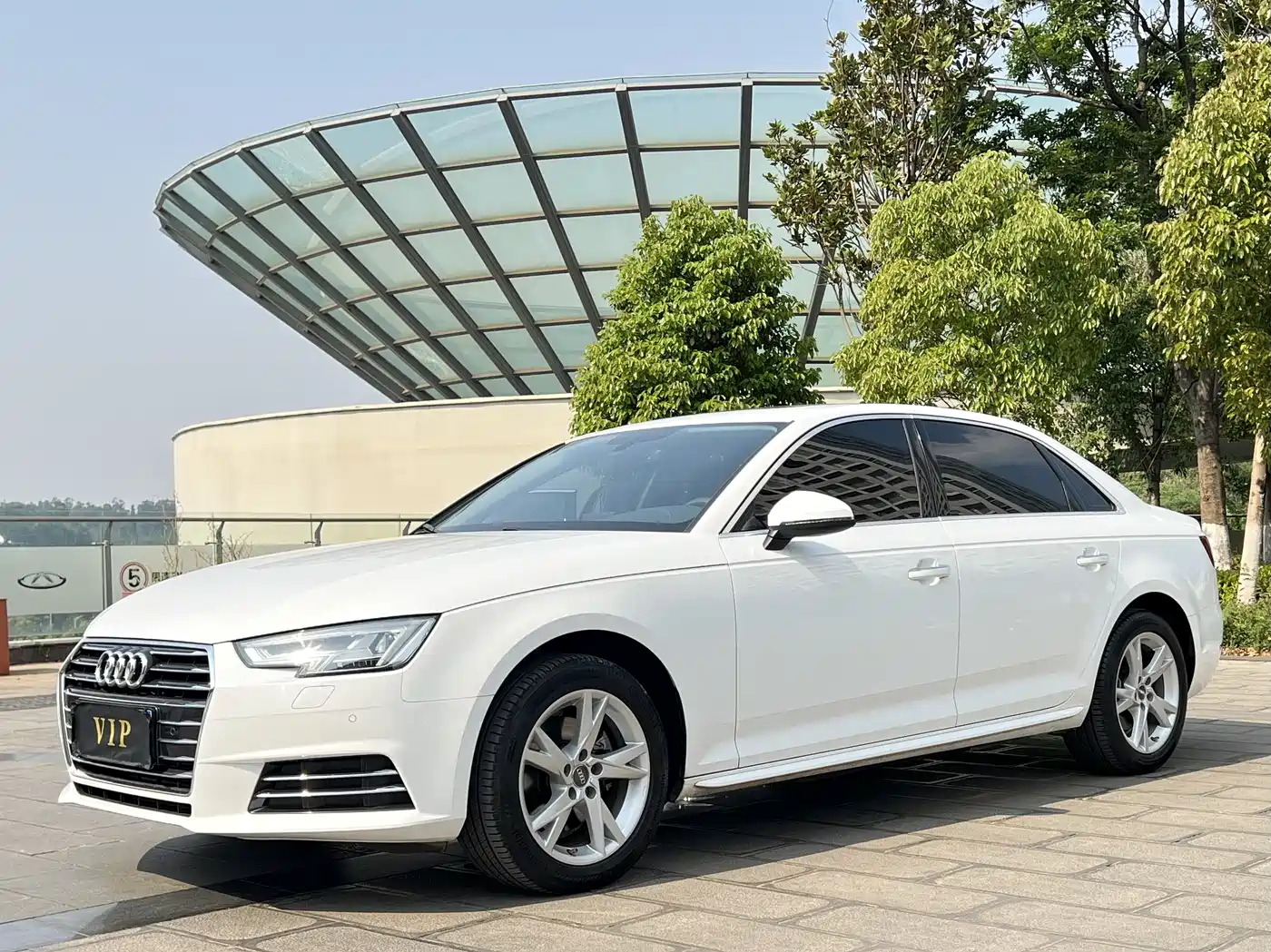 Audi A4L 2018 30th Anniversary 40 TFSI Progressive